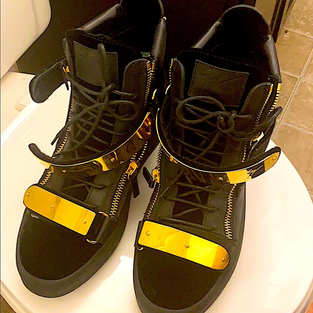 GIUSEPPE’s